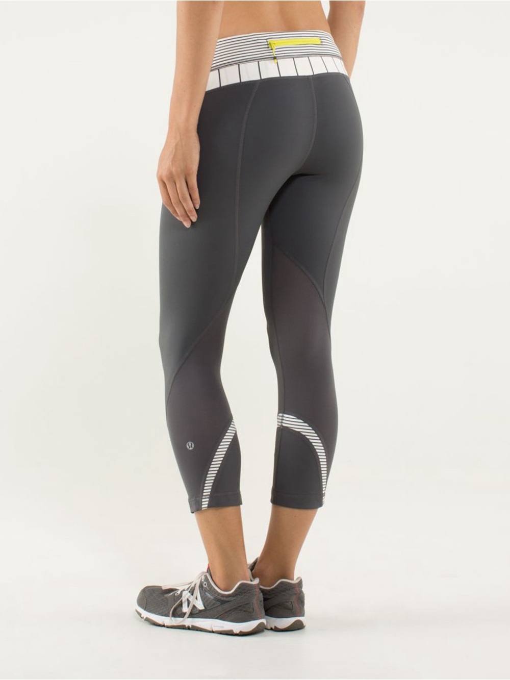 🍋Lululemon athletica Charcoal Capri Inspire Crop Leggings - Picture 2 of 11